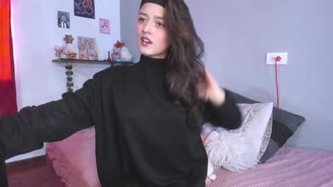 Snapshot of emmantho chatting on 10.01.25 Emmantho online show from 10.01.25