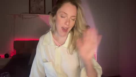 emmaonlyx1 online show from 06.14.26