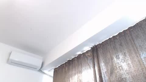 Snapshot of emmastward chatting on 02.11.25 Emma online show from 02.11.25