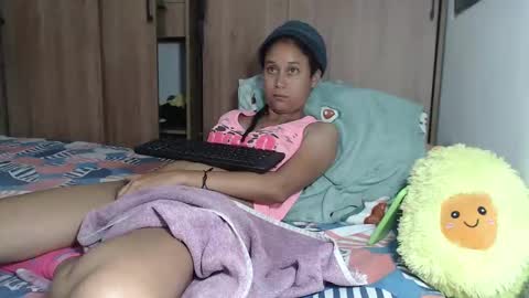 Snapshot of emmasweet95 chatting on 12.04.24 emmasweet95 online show from 12.04.24