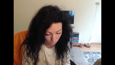 Emmatoo online show from 10.08.25