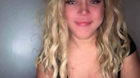 Snapshot of emmawatsoons chatting on 02.07.26 YourDreamGirl Emma online show from 02.07.26