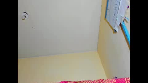 Snapshot of emmawuilian chatting on 01.18.25 hi im emmalina welcome to your happy place online show from 01.18.25