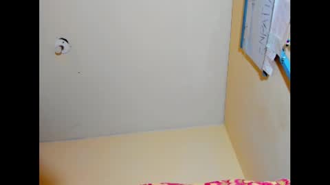 Snapshot of emmawuilian chatting on 01.24.25 hi im emmalina welcome to your happy place online show from 01.24.25