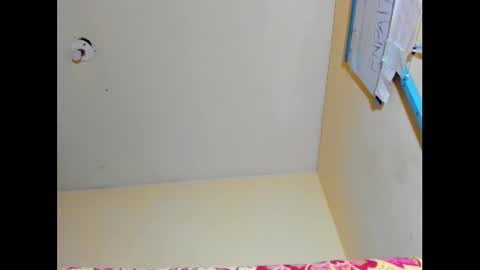 Snapshot of emmawuilian chatting on 01.30.25 hi im emmalina welcome to your happy place online show from 01.30.25