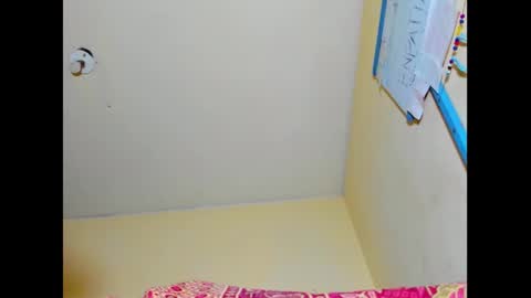 Snapshot of emmawuilian chatting on 02.25.25 hi im emmalina welcome to your happy place online show from 02.25.25