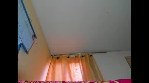 Snapshot of emmawuilian chatting on 03.04.25 hi im emmalina welcome to your happy place online show from 03.04.25