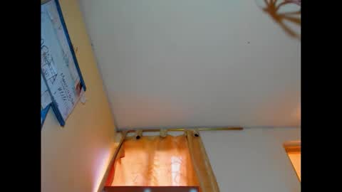 Snapshot of emmawuilian chatting on 09.21.25 hi im emmalina welcome to your happy place online show from 09.21.25