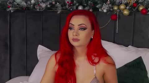 Snapshot of emmelyn_ chatting on 11.29.25 Emm online show from 11.29.25