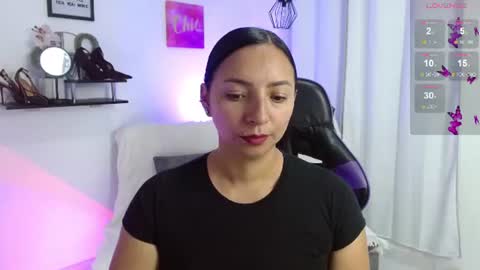Snapshot of emmi_cam chatting on 07.01.26 Emmi Cam online show from 07.01.26