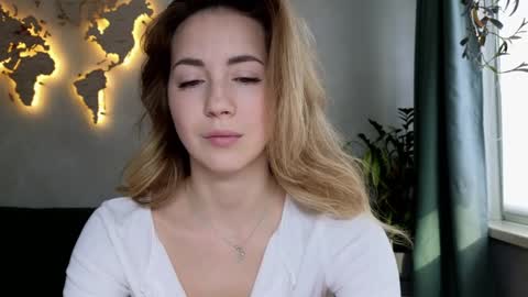 Miss Emmi online show from 02.12.26