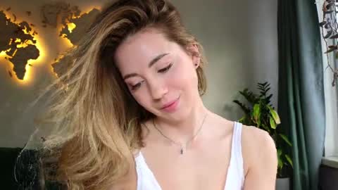 Miss Emmi online show from 03.23.26