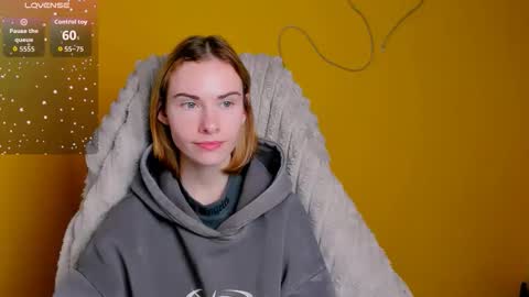 Snapshot of emmi_rossum chatting on 02.08.26 Emmi online show from 02.08.26