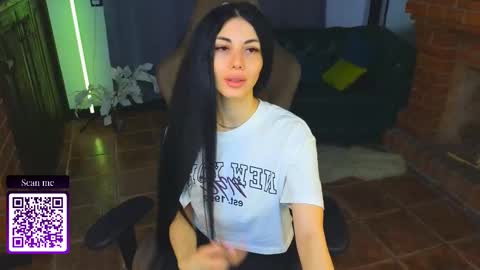 Mia online show from 09.29.25
