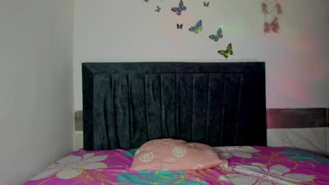 Emmie online show from 04.14.26