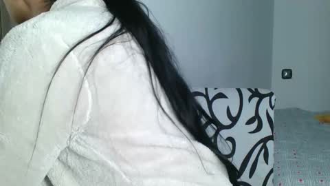 emmie online show from 02.12.25