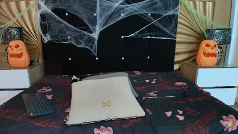 Emmily keller online show from 10.27.25