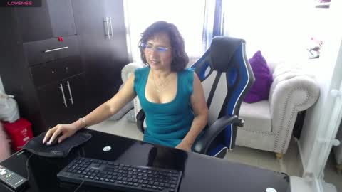 Snapshot of emmilychevalier chatting on 01.14.25 Emmily online show from 01.14.25