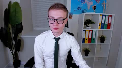 Snapshot of emmit_barker chatting on 02.18.26 Emmit online show from 02.18.26