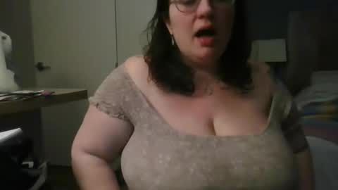 Snapshot of emmthaluscious chatting on 01.06.25 emmthaluscious online show from 01.06.25