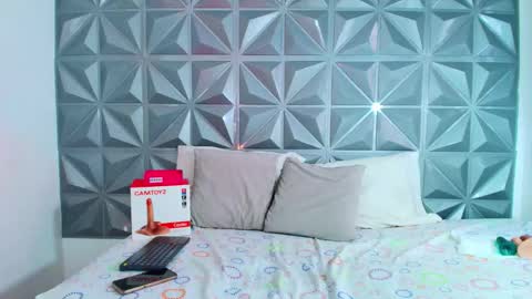 Snapshot of emmy_lander1 chatting on 03.03.26 emmy online show from 03.03.26