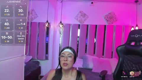 Snapshot of emmy_rosse_ chatting on 10.27.25 Emmy  online show from 10.27.25