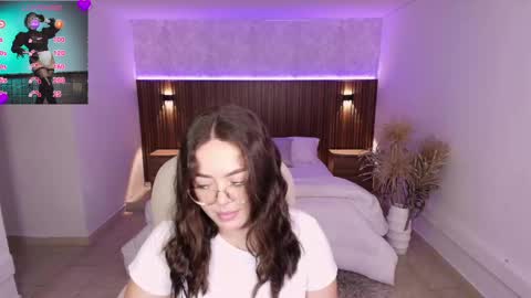 Emmy Walker online show from 03.12.25