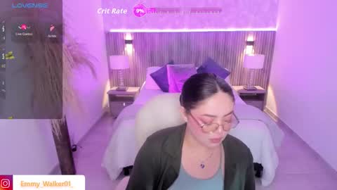 Emmy Walker online show from 10.17.25