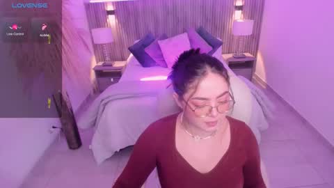 Emmy Walker online show from 10.24.25