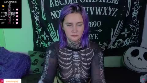 Emmy Bright     50  online show from 09.22.25