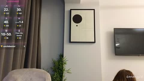 Em online show from 12.18.24