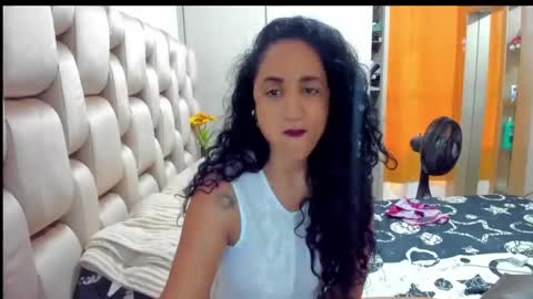 emperatriztapia online show from 01.04.25