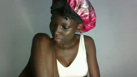 Snapshot of empress_ivy1 chatting on 06.11.26 empress_ivy1 online show from 06.11.26