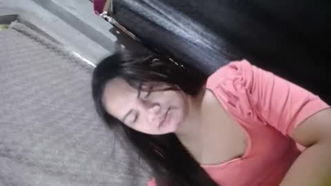 Snapshot of empressrheo chatting on 12.15.25 empressrheo online show from 12.15.25