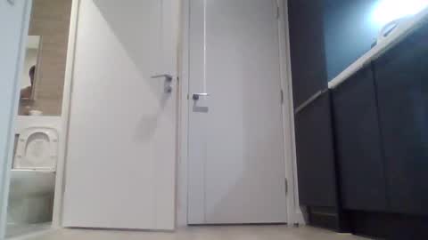 Snapshot of emrys2016833836 chatting on 11.17.25 emrys2016833836 online show from 11.17.25