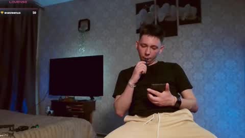emveeboy96 online show from 05.19.26