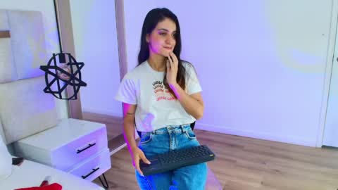 EMY FERRER online show from 04.09.26