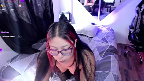 Im Emily would you like to help me reach 100  online show from 01.09.25