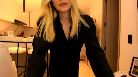 emyconneer online show from 01.25.25