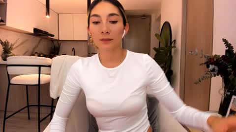 emyconneer online show from 02.22.25