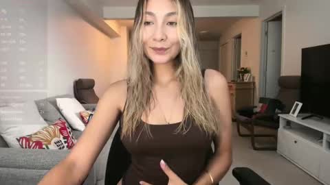 emyconneer online show from 09.10.25