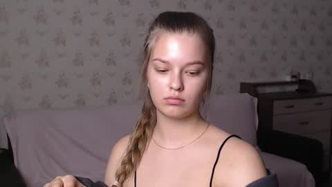 EmySway online show from 11.22.25