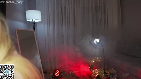 Snapshot of enchant_baby_ chatting on 12.16.24 My name is Eva online show from 12.16.24