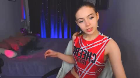 Snapshot of enchanted_bella chatting on 02.18.26 enchanted_bella online show from 02.18.26