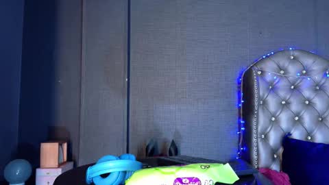 Snapshot of enchantressqueen chatting on 01.08.26 EnchantressQueen online show from 01.08.26