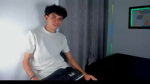 Salo online show from 04.14.26