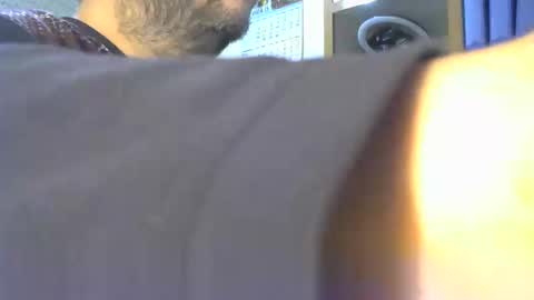 Snapshot of engin_83 chatting on 04.19.26 engin_83 online show from 04.19.26