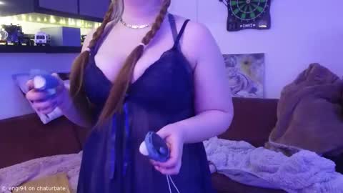 Snapshot of engl94 chatting on 02.06.26 Engl Ailu online show from 02.06.26