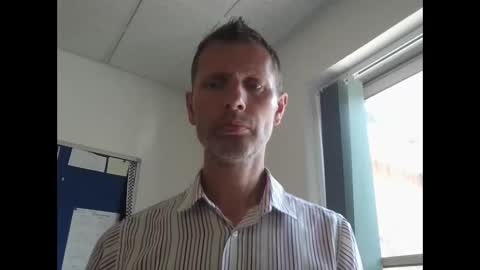 Snapshot of englishguy183 chatting on 05.28.26 EnglishGuy183 online show from 05.28.26