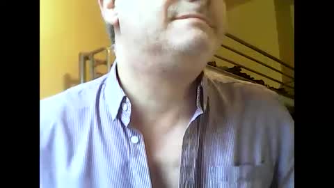 englishguysurrey online show from 02.23.25